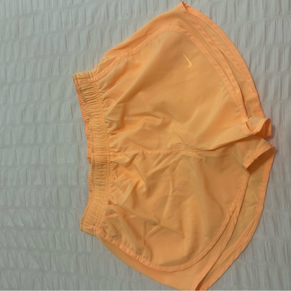Nike Women's Peach Athletic Shorts